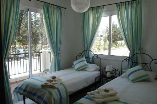 The Well-equipped Luxury Apartment Paphos Riviera