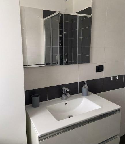 Fabio Apartment Near Milan And Hospitals