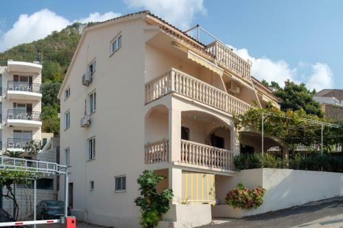 Apartments Nikoleta