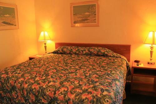 Sunrise Motor Inn