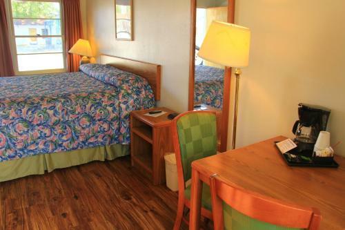 Sunrise Motor Inn