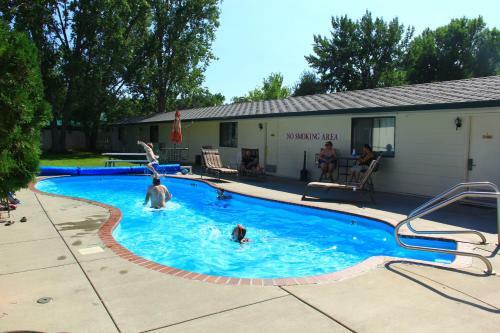 Sunrise Motor Inn