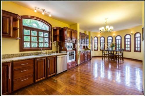 The Palms Villa Estate/ 32 Miles From Beach.