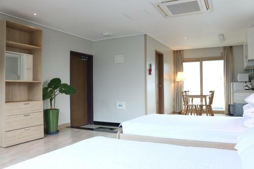 Hotel Jeju Yilin Pension