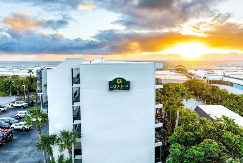 Hotel La Quinta Inn & Suites Cocoa Beach Oceanfront