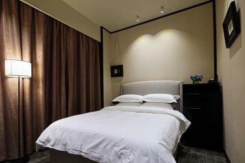 Wuhan Haiting Longan Hotel