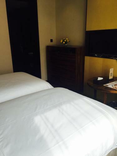 Wuhan Haiting Longan Hotel