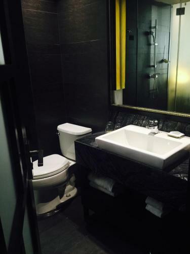 Wuhan Haiting Longan Hotel