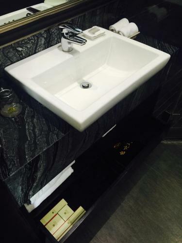 Wuhan Haiting Longan Hotel