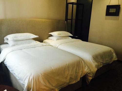 Wuhan Haiting Longan Hotel