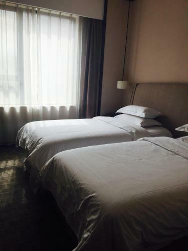 Wuhan Haiting Longan Hotel