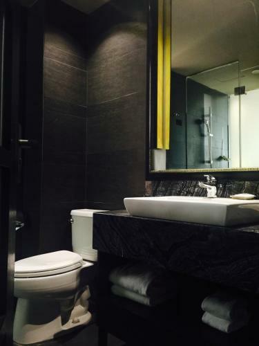 Wuhan Haiting Longan Hotel