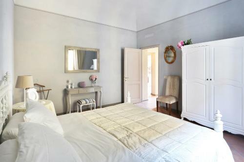 Tuscania Apartments