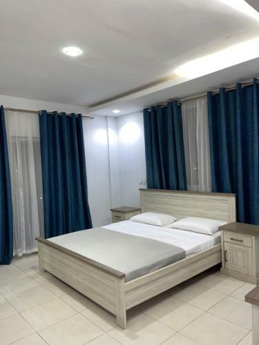 Luxury 3 Bedroom Fully Furnished Apartment
