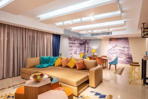 Apartamento Waterfront Designer 2br W Pool Access - 5 Min To Airport