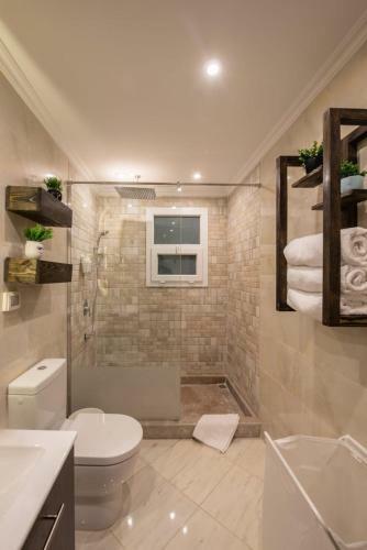 Apartamento Waterfront Designer 2br W Pool Access - 5 Min To Airport