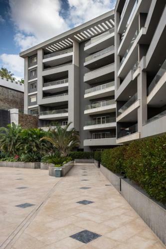 Apartamento Waterfront Designer 2br W Pool Access - 5 Min To Airport