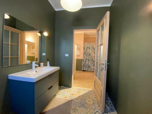 Serviced Apartment