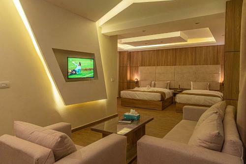 Nine Pyramids View Hotel