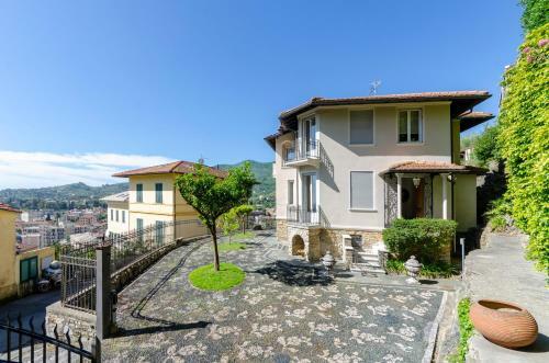 Altido Royal Villa With Orange Tree Garden And Seaview
