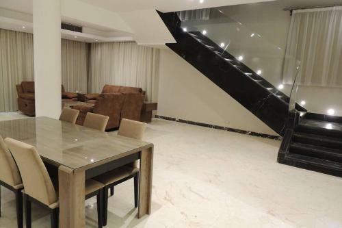Villa Sultan Luxurious Townhouse Near Auc