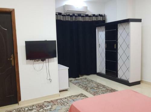 Pyramids View 3 Bedrooms Apartment