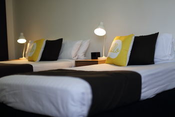 Aparthotel City Edge North Melbourne Apartment Hotel