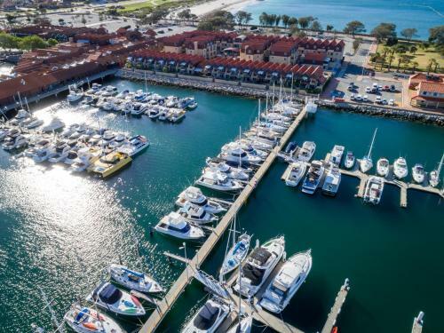 Aparthotel Hillarys Harbour Resort