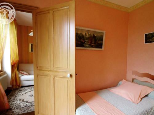 G�te Bussi�res, 3 Pi�ces, 4 Personnes - Fr-1-496-90
