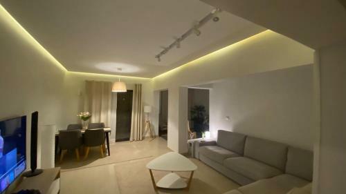 Apartment Near Pyramids And Malls