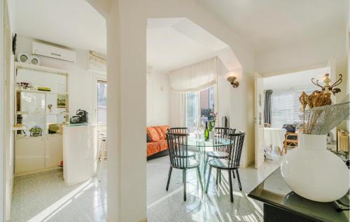Stunning Apartment In Sanremo With 2 Bedrooms