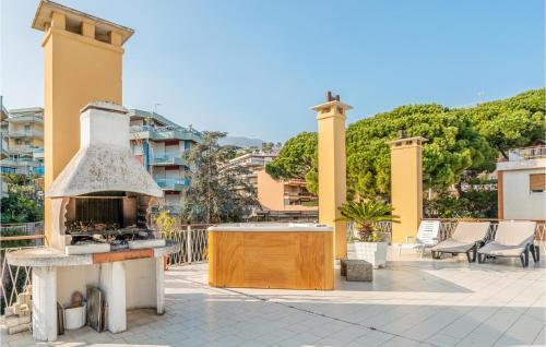 Stunning Apartment In Sanremo With 2 Bedrooms