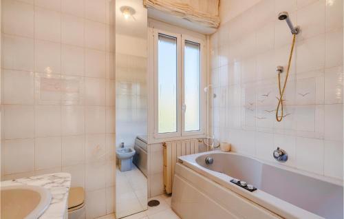 Stunning Apartment In Sanremo With 2 Bedrooms