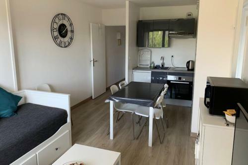 Nice Bright Apartment With Balcony