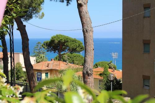 Apartamento Comodo Con Giardino E Patio