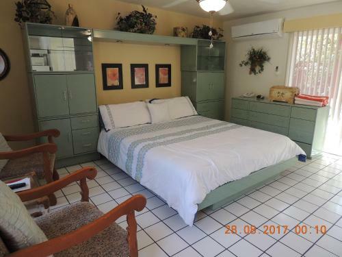Bed & Breakfast Casa Larrea Inn