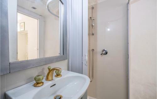 Beautiful Apartment In Sanremo With Wifi