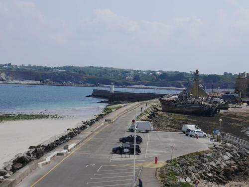 Apartamento Holiday Flat Camaret-sur-mer - Bre06111e-p