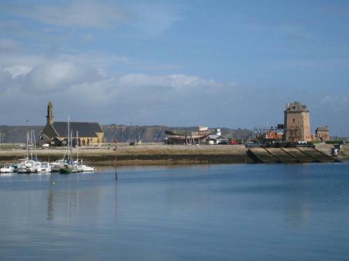 Apartamento Holiday Flat Camaret-sur-mer - Bre06111e-p