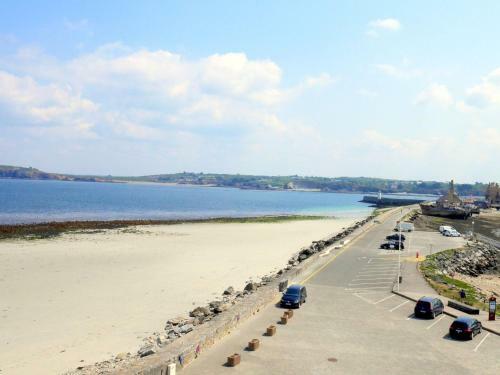 Apartamento Holiday Flat Camaret-sur-mer - Bre06111e-p