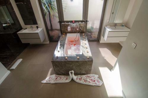 Luxury Family Villa 2601 Beau Champ