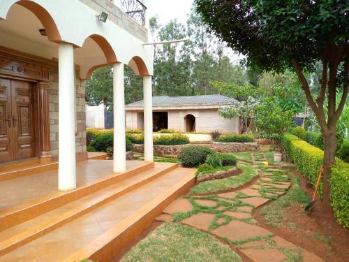 Kiambu Villa 2brm With Cook,car And Driver (Paid Separately)