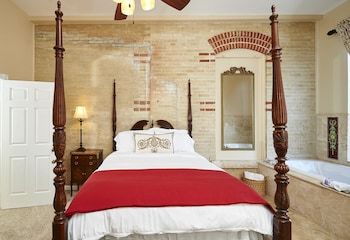 Bed & Breakfast Mosheim Mansion