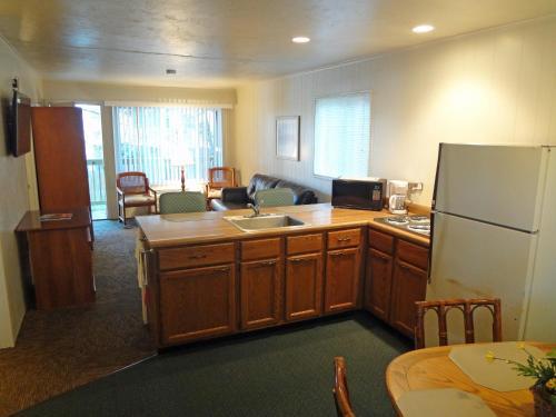 Lodge Summerset Inn Resort