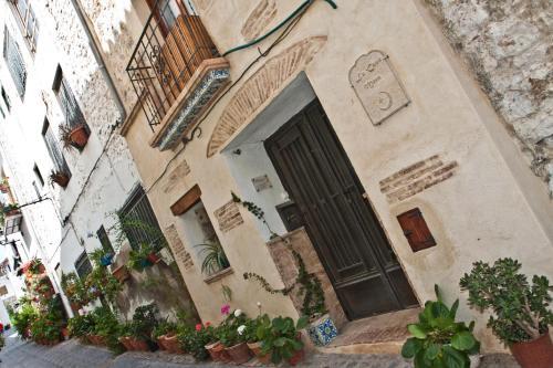 La Casa Mora