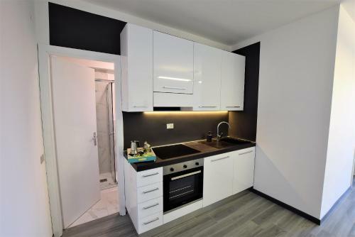 Apartamento Grande Terrazzo E Parcheggio Privato, 350 M Dalla Spiaggia