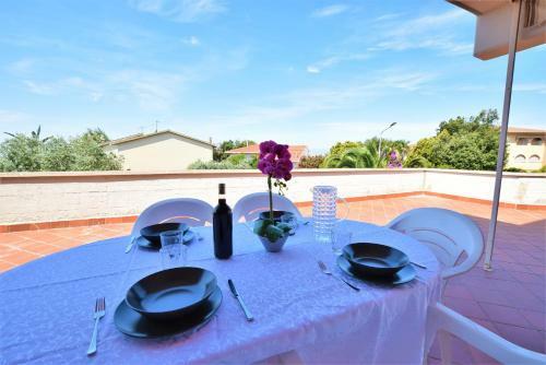 Apartamento Grande Terrazzo E Parcheggio Privato, 350 M Dalla Spiaggia