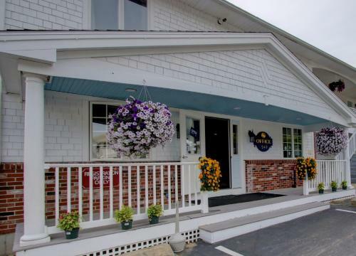 Motel Colonial Village Resort