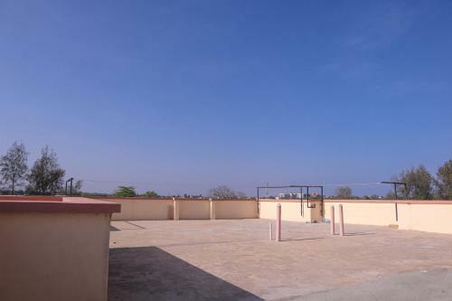 Hostal Kilifi Studio Apartment With Wifi, Entertainment & A Self Contained Kitchen.