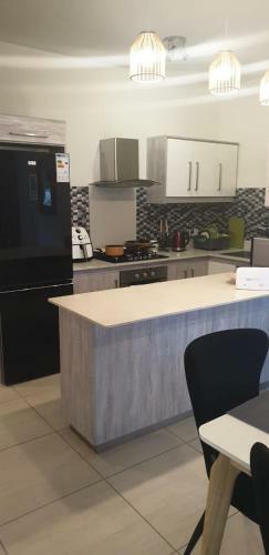 Luxury 2 Bedroom Apartment, Close To Beach